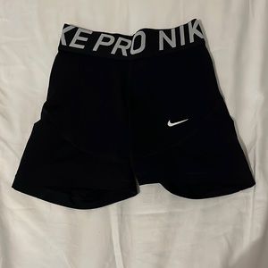 BLACK NIKE PROS